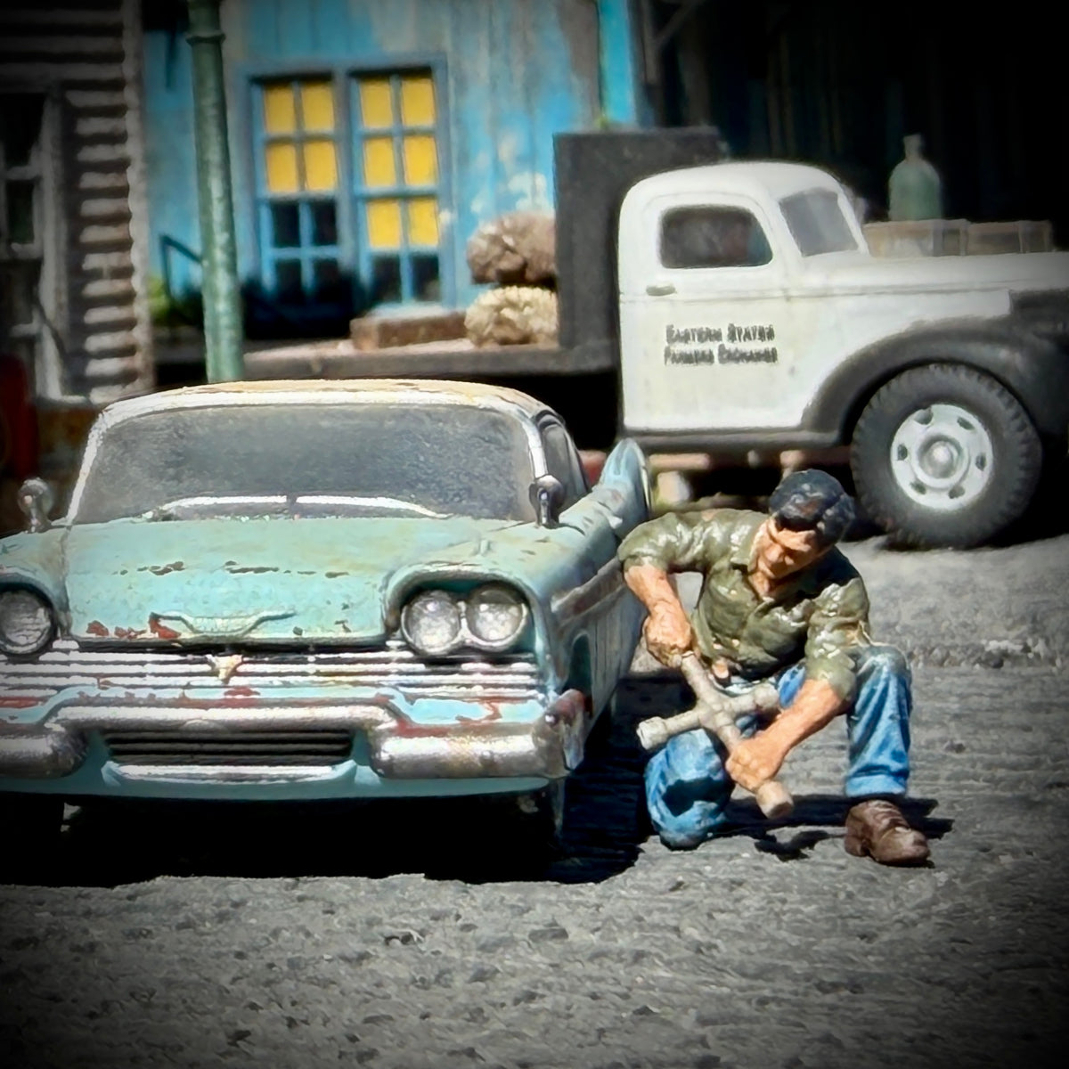 Fix a Flat - HO Scale Figure
