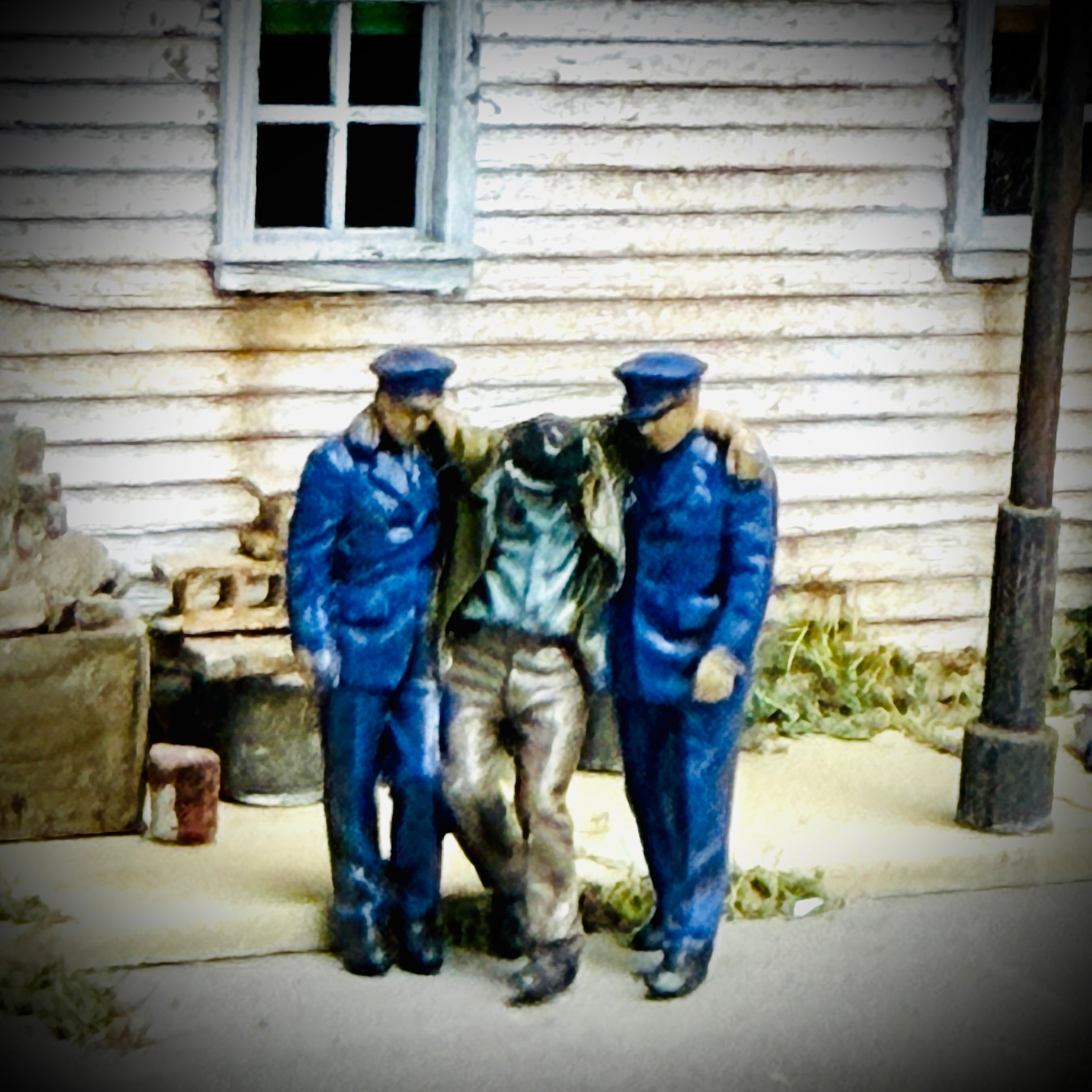 Carry the Drunk- HO Scale Figure
