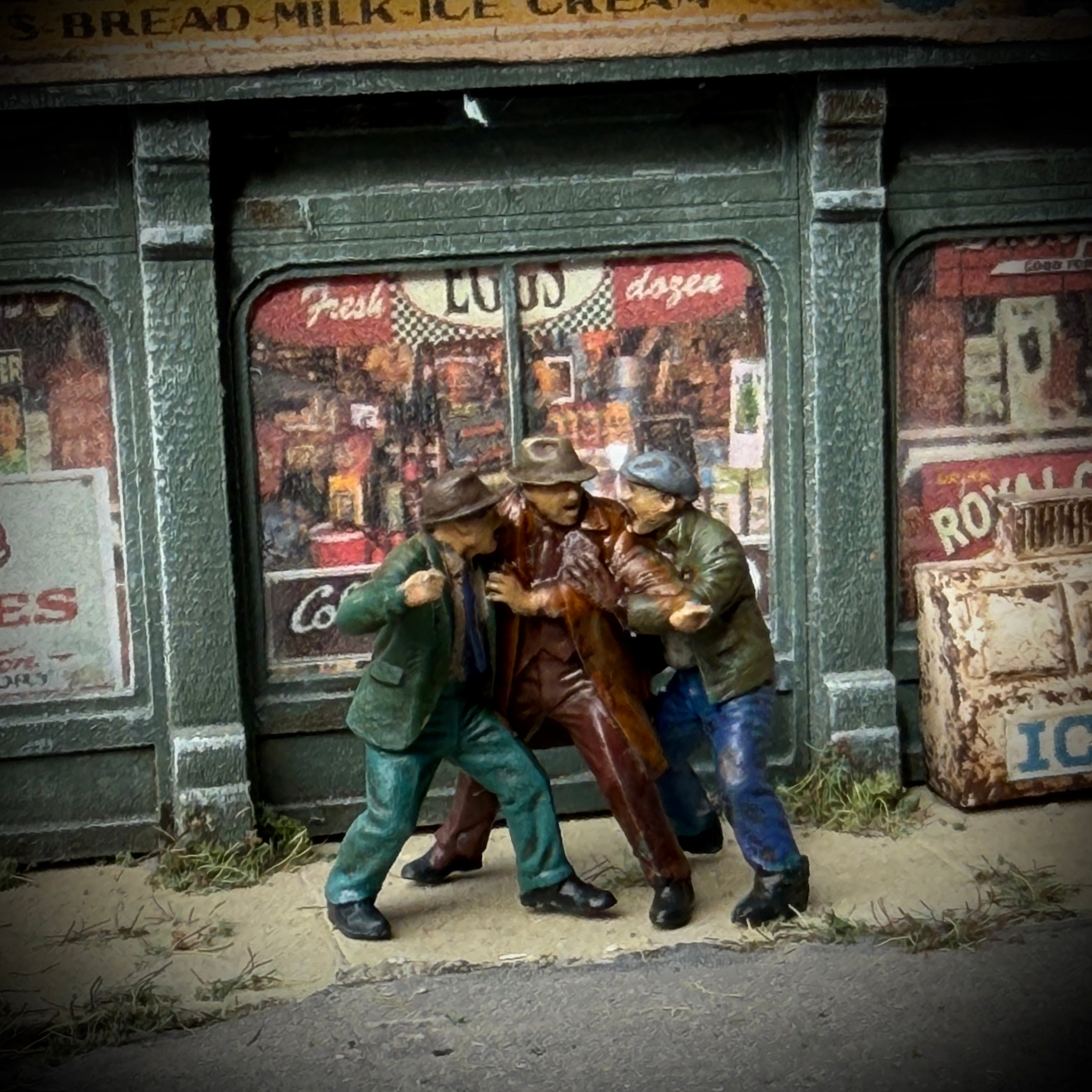 Break it Up! - HO Scale Figure