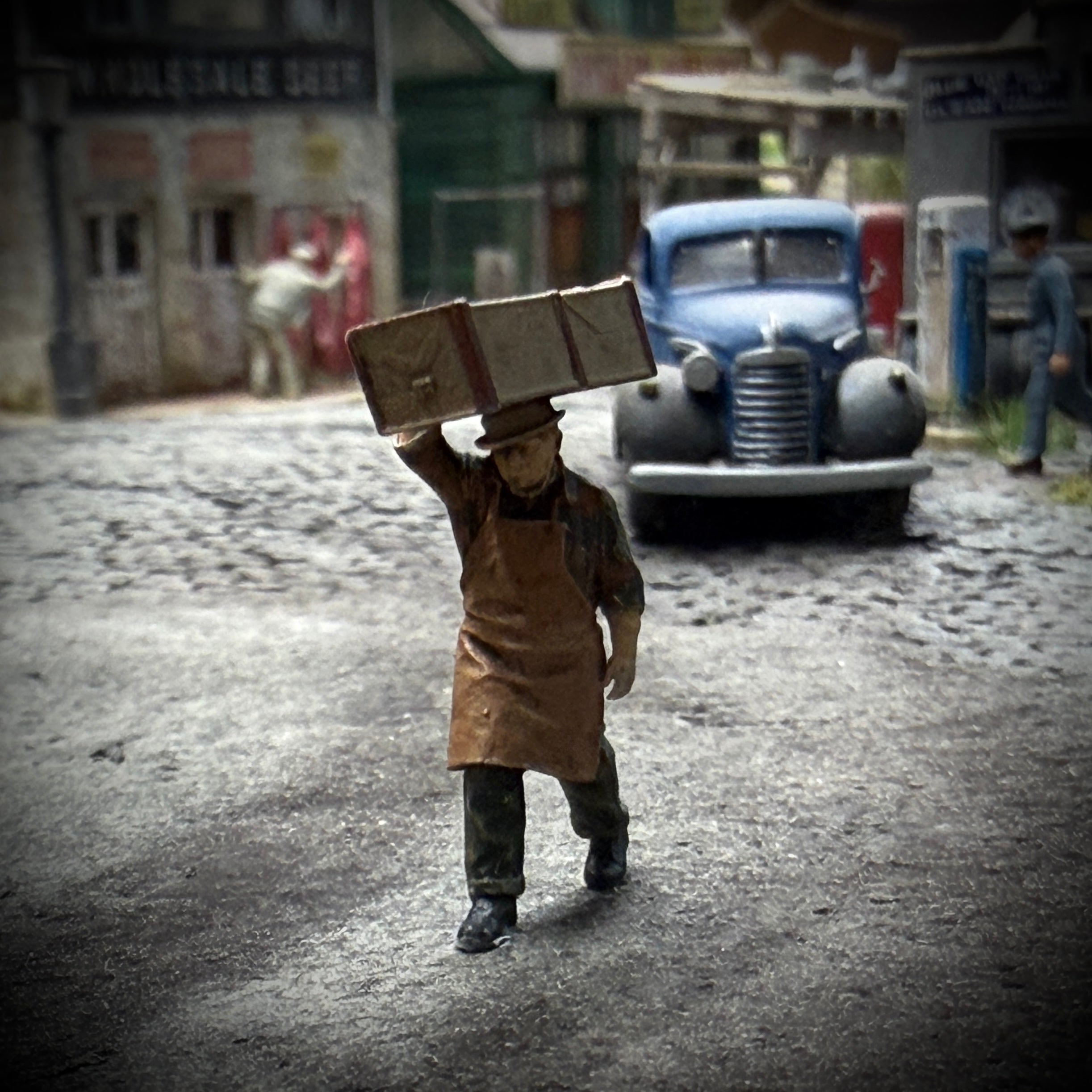 Use Your Head- HO Scale Figure