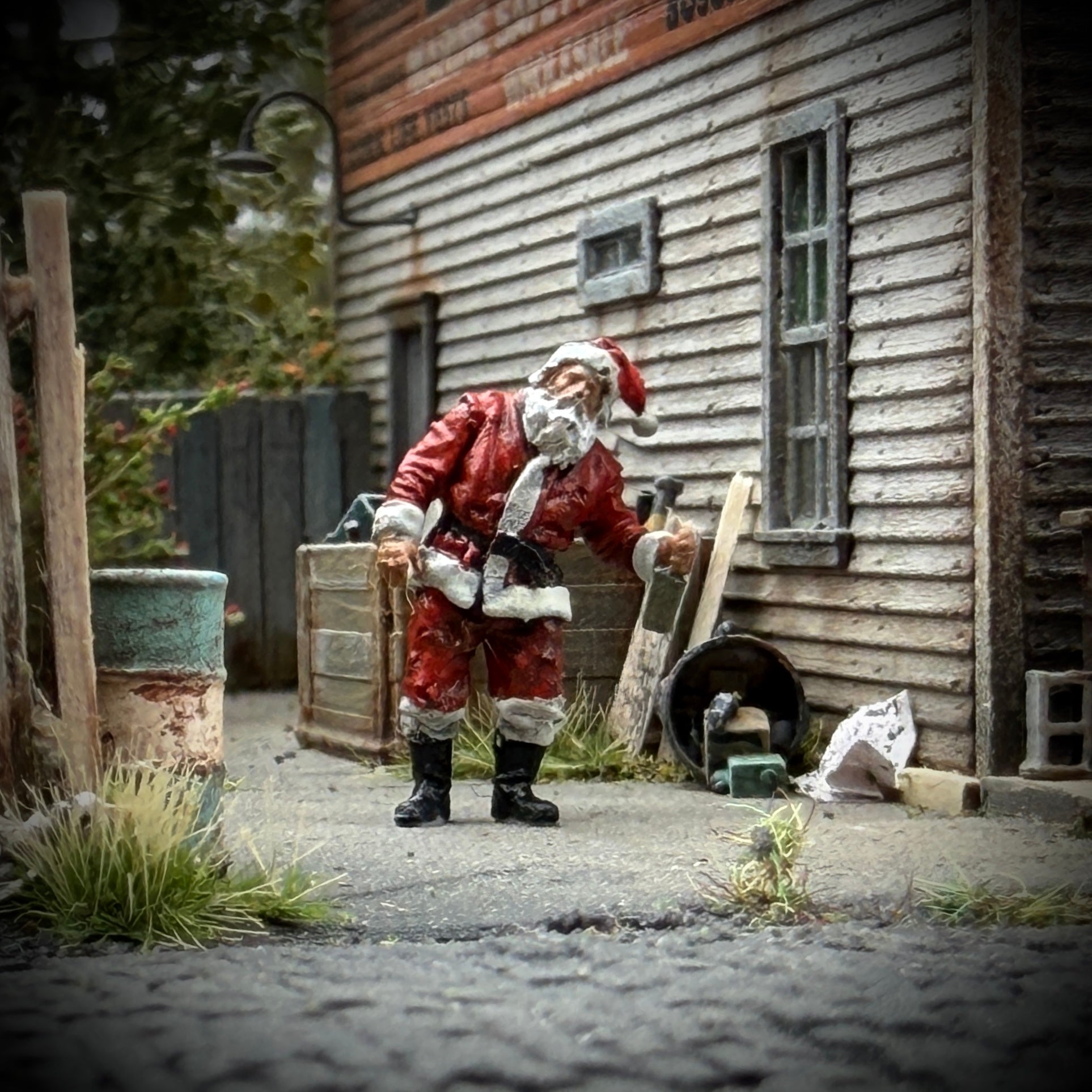 Drunk Street Santa - HO Scale Figure