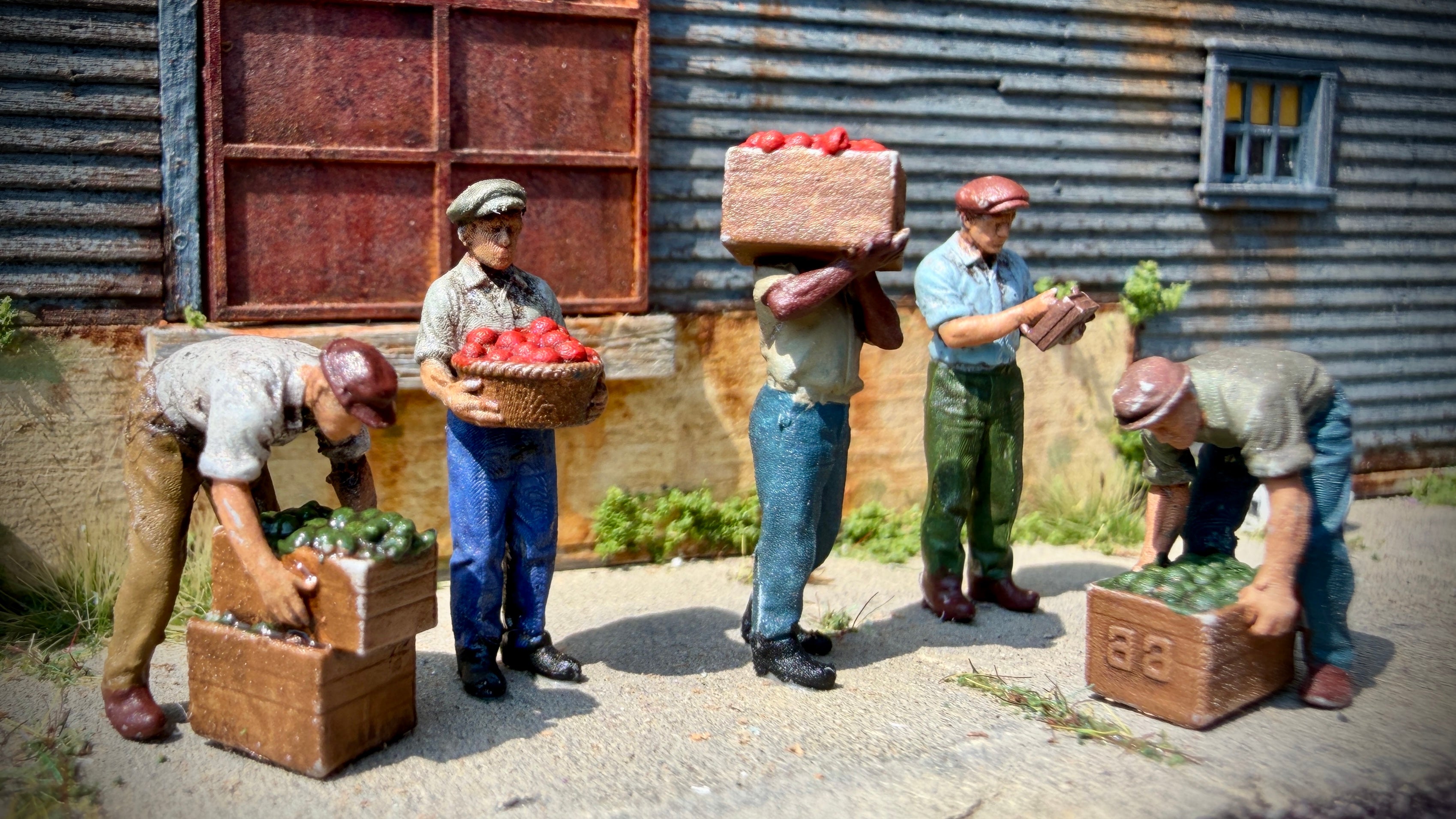 Fresh Produce - HO Scale Figures (Set of 5)