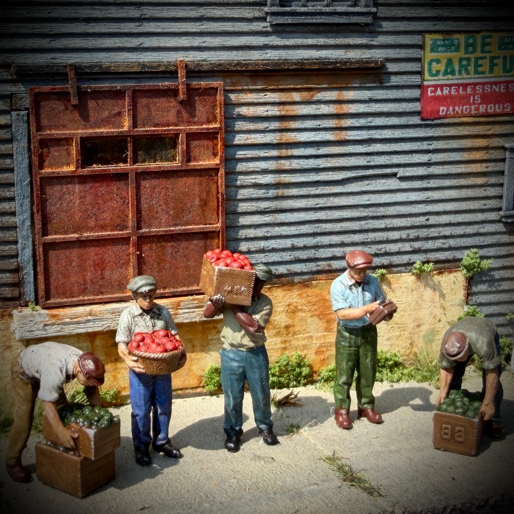 Fresh Produce - HO Scale Figures (Set of 5)