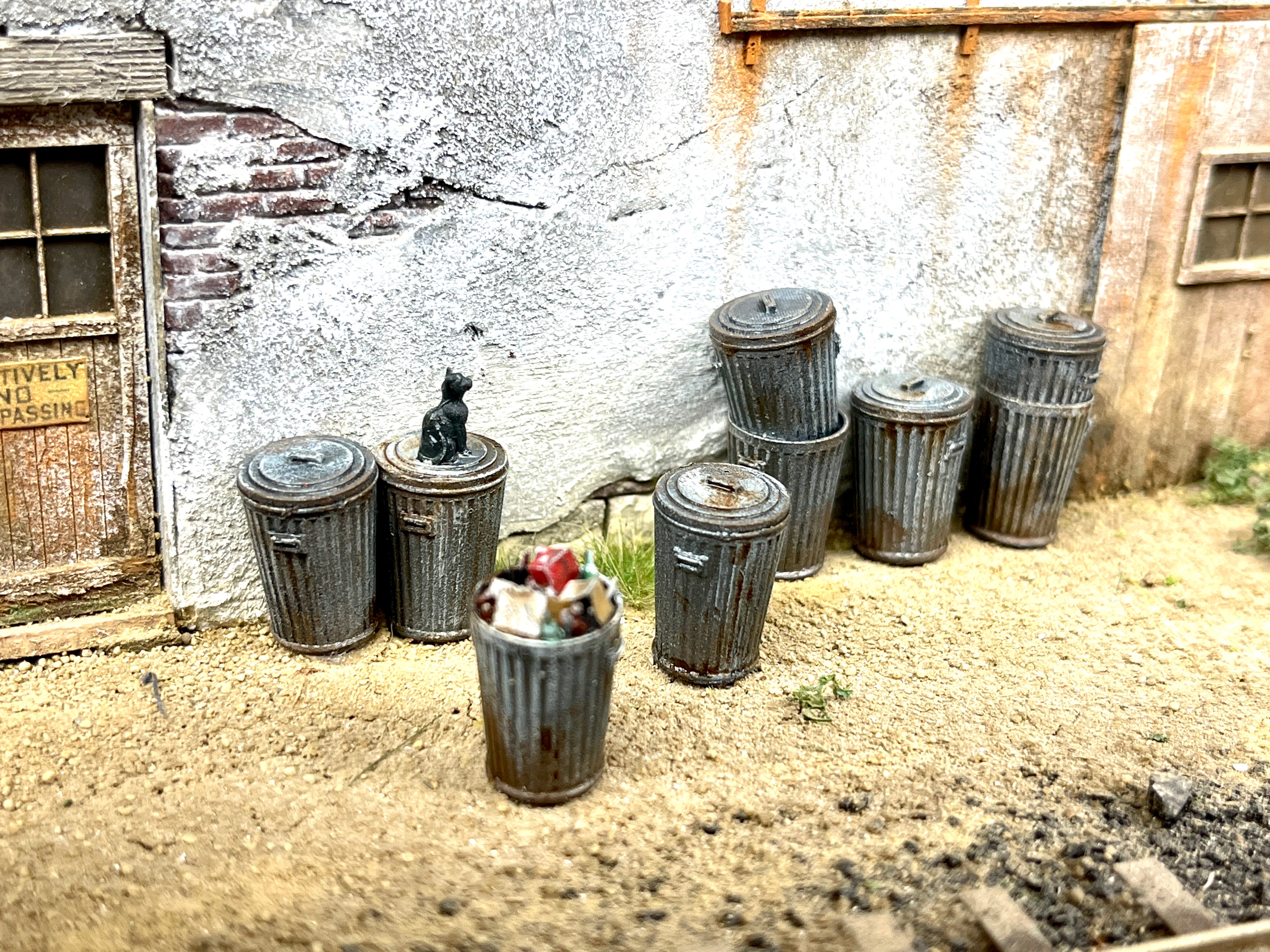 Trash Cans / Assorted (Set of 7)- Resin Detail Part O Scale