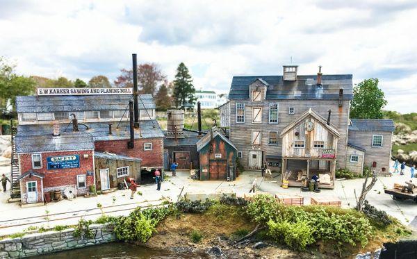 E.W. Karker Saw & Planing Mill - HO Scale Kit