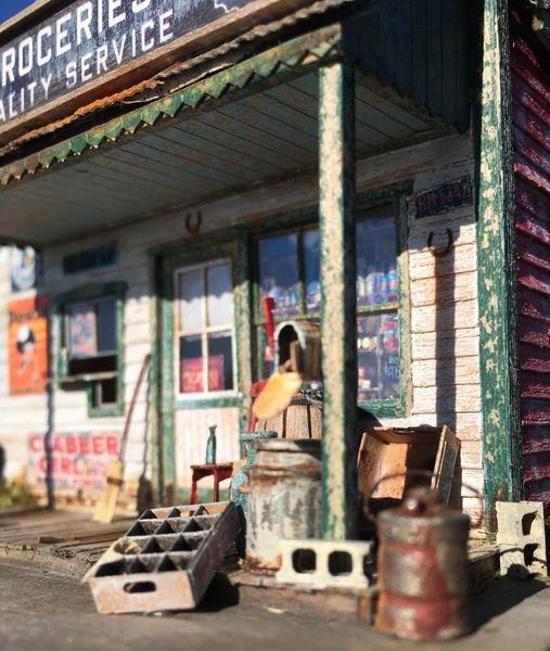 Pop Gunn's Grocery Store- O Scale Kit