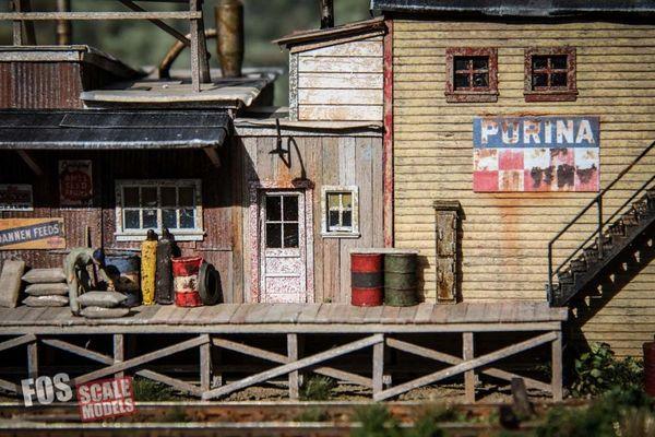 Gardiner's Tack, Field & Farrier - HO Scale Kit