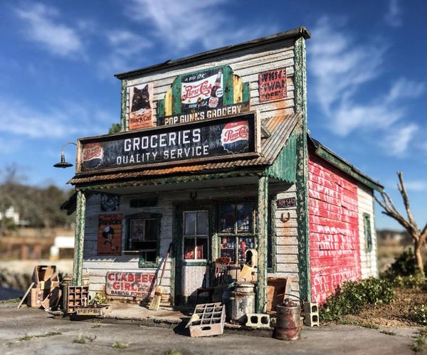 Pop Gunn's Grocery Store- O Scale Kit