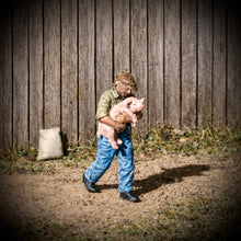 Load image into Gallery viewer, Little Friend - HO Scale Figure