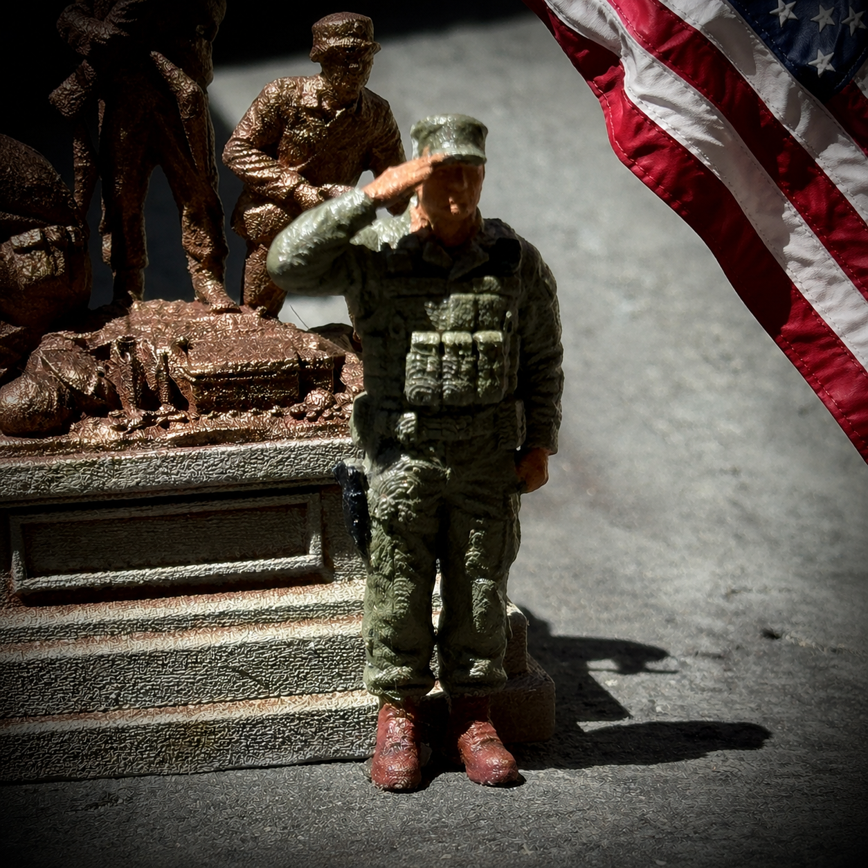 Hero Salute  - HO Scale Figure (CHOOSE ONE)
