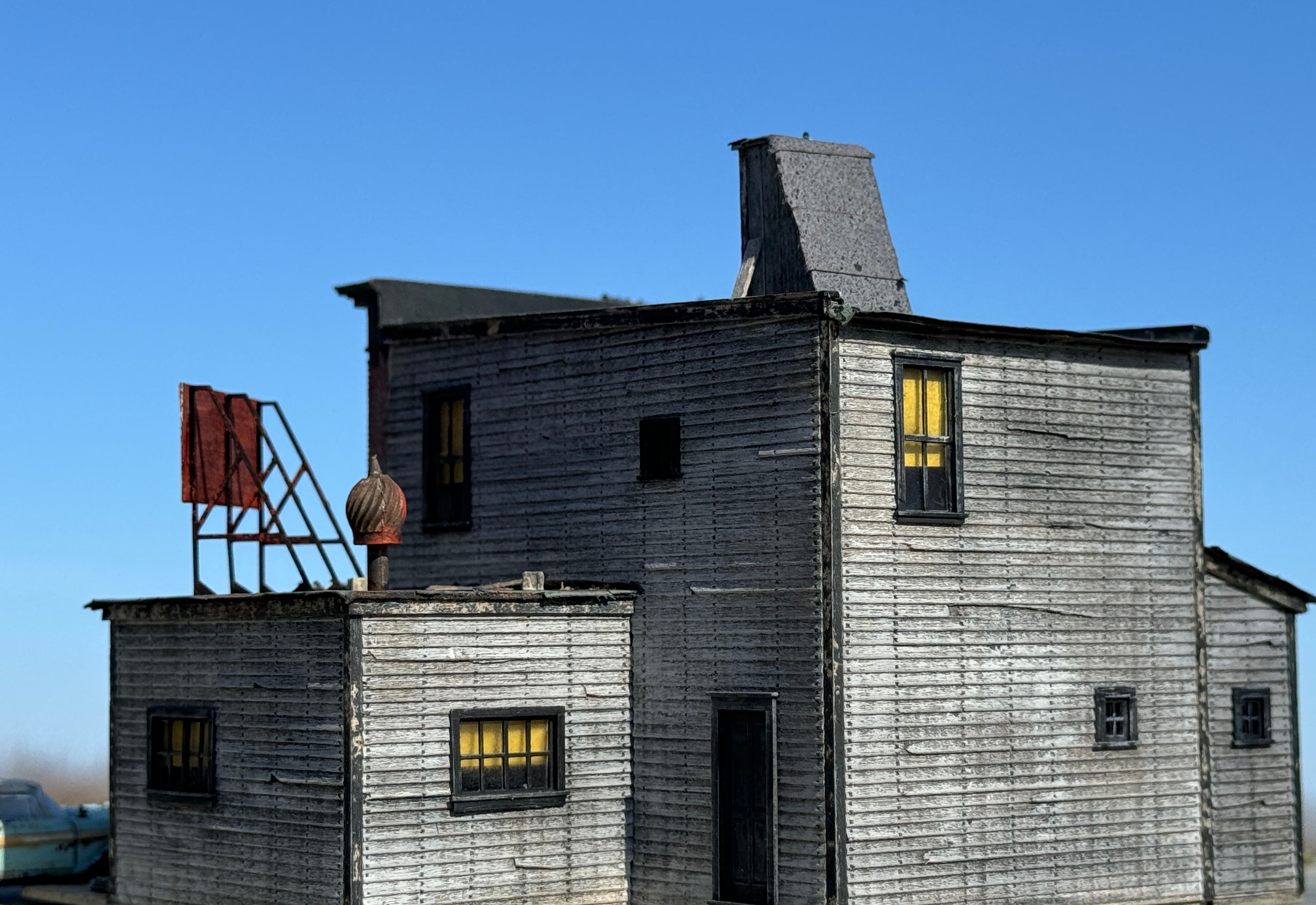 Frank Lava Gunsmith - HO  Scale Kit