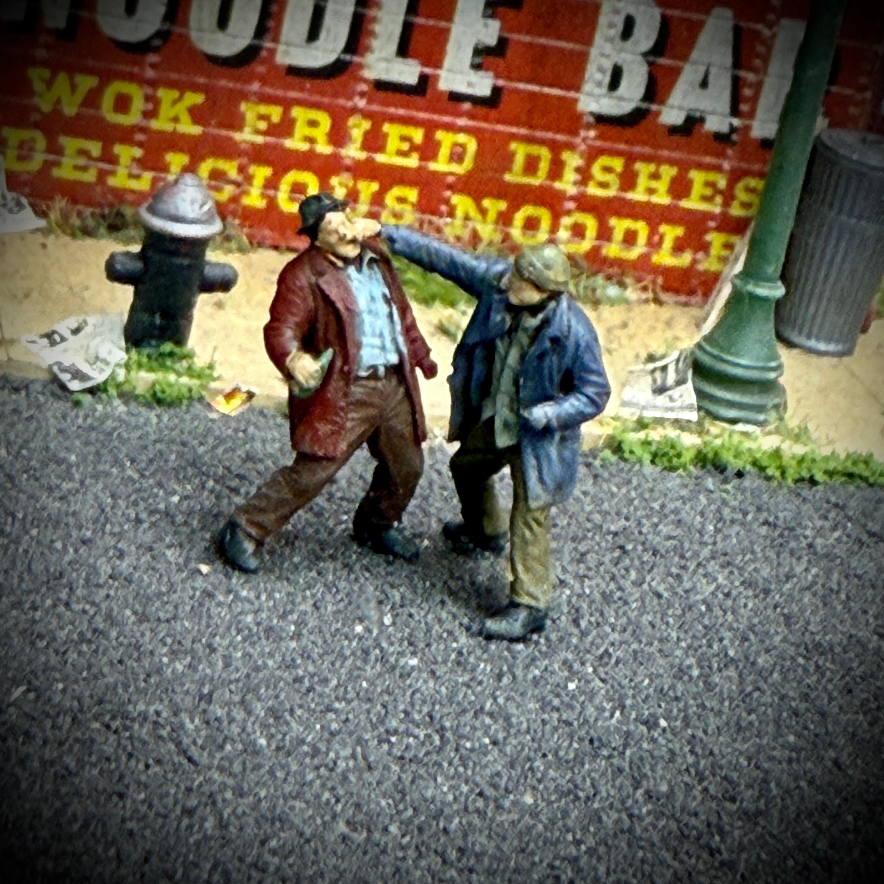 Hobo Fight - HO Scale Figure