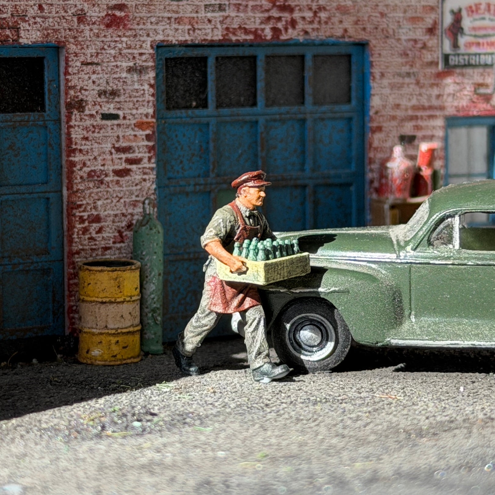 Soda Pop! - HO Scale Figure