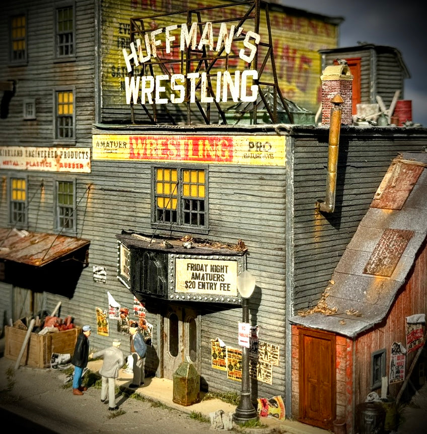 Huffman's Wrestling - HO Scale Kit