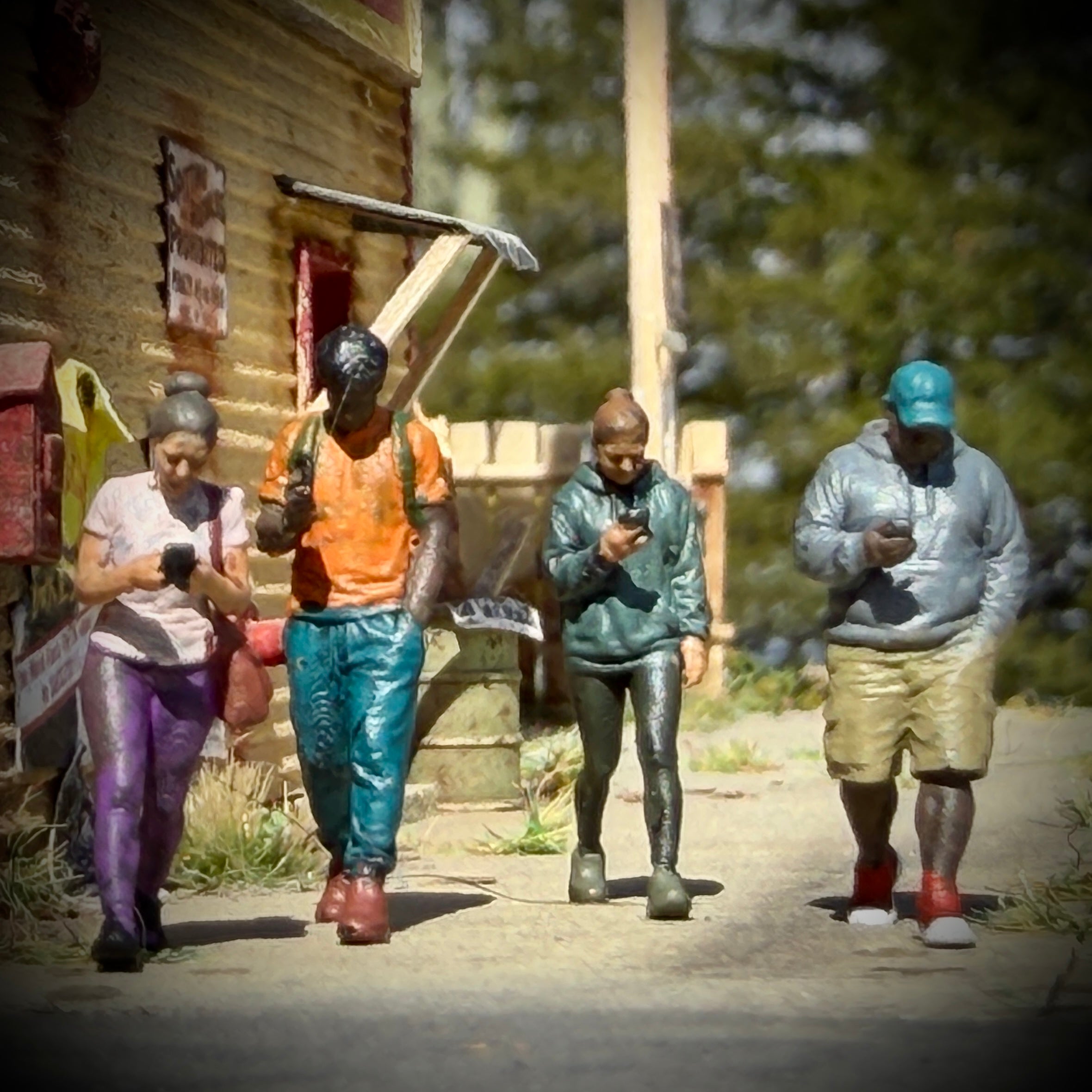 Cell Phone Zombies Group A - Set of 4 HO Scale Figure