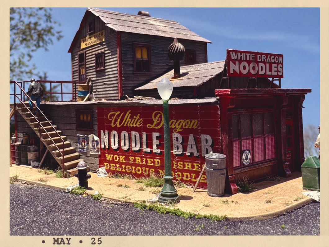 Noodle Bar &  Massage Parlor - HO  Scale Kit