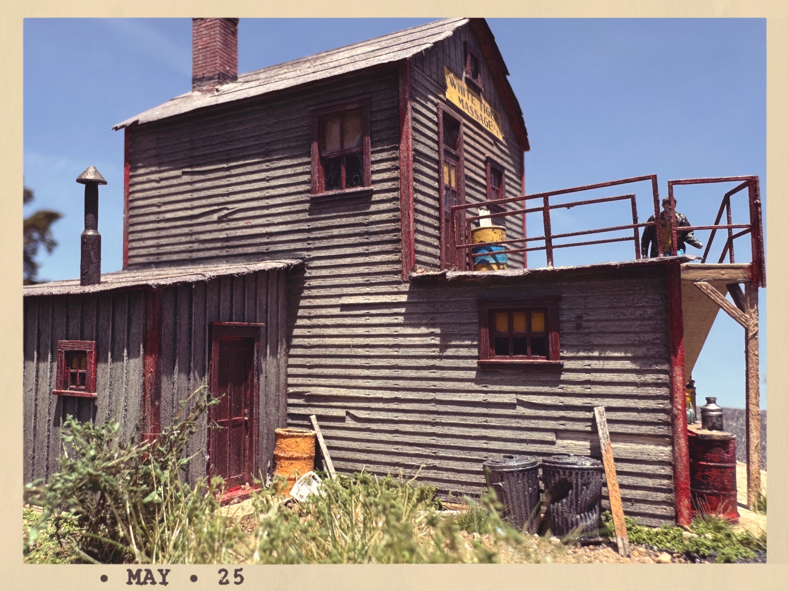 Noodle Bar &  Massage Parlor - HO  Scale Kit