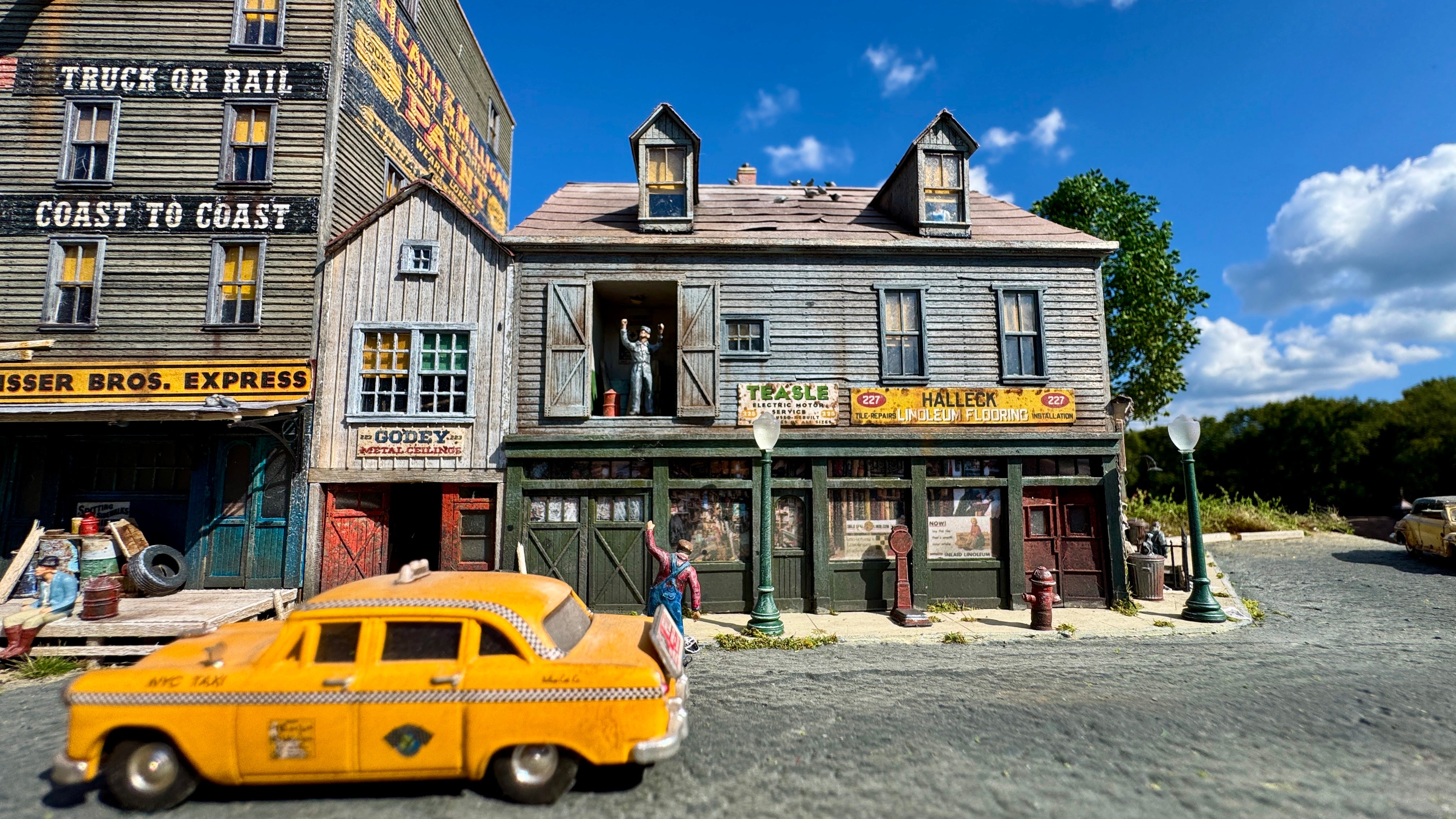 Railroad Avenue HO Scale Limited Run Kit - U.S.A. ONLY