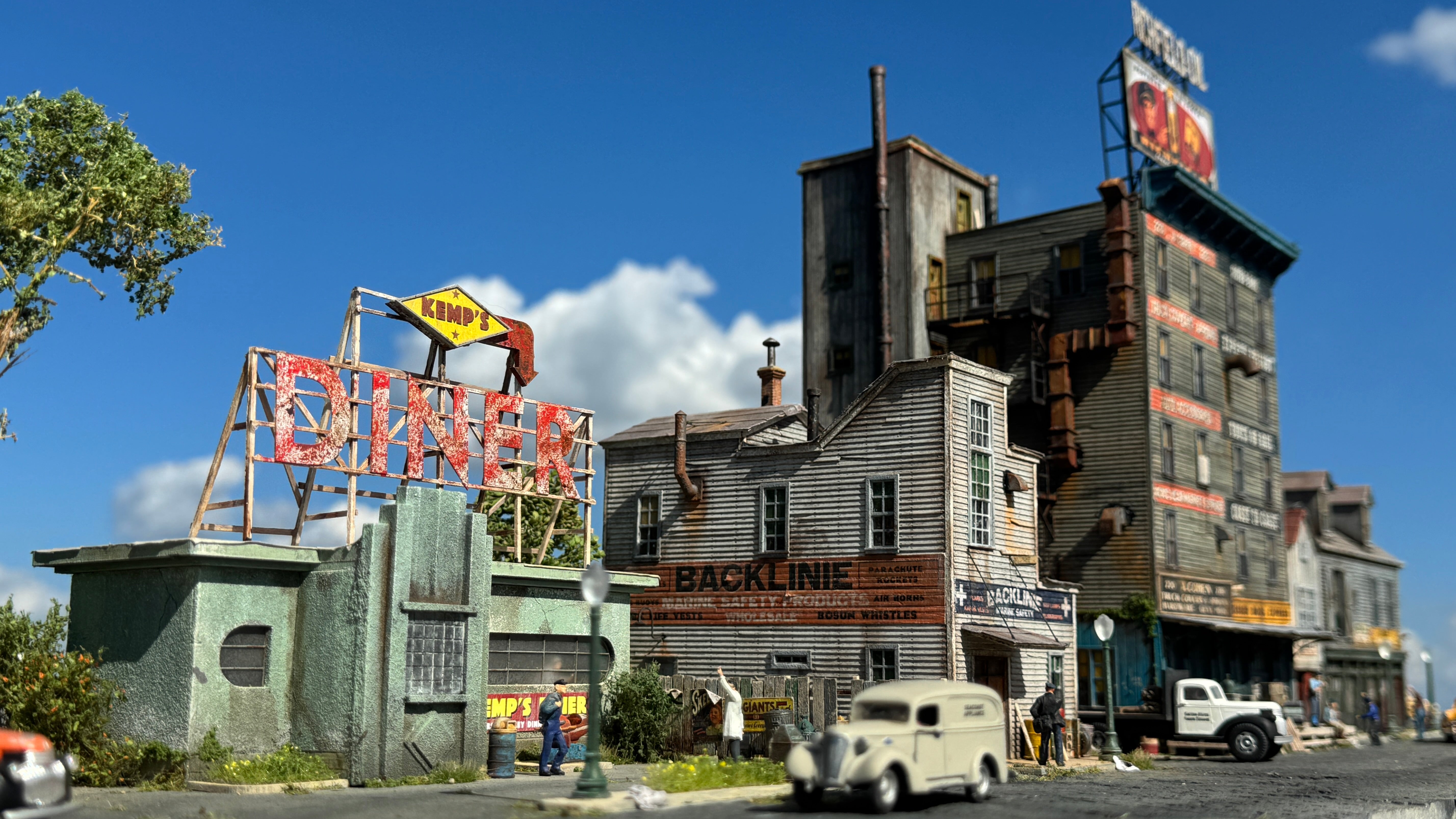 Railroad Avenue HO Scale Limited Run Kit - U.S.A. ONLY