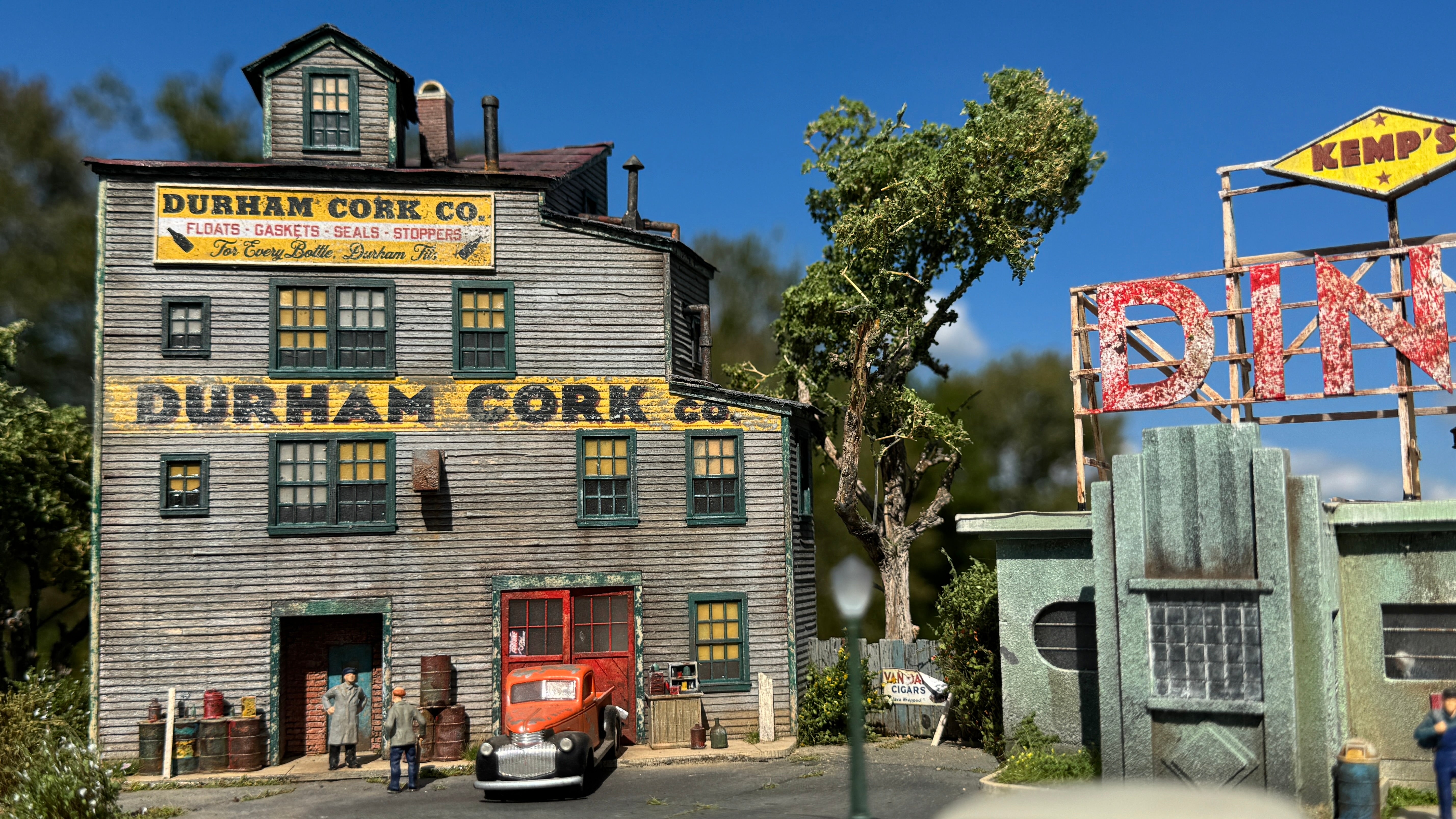 Railroad Avenue HO Scale Limited Run Kit - U.S.A. ONLY