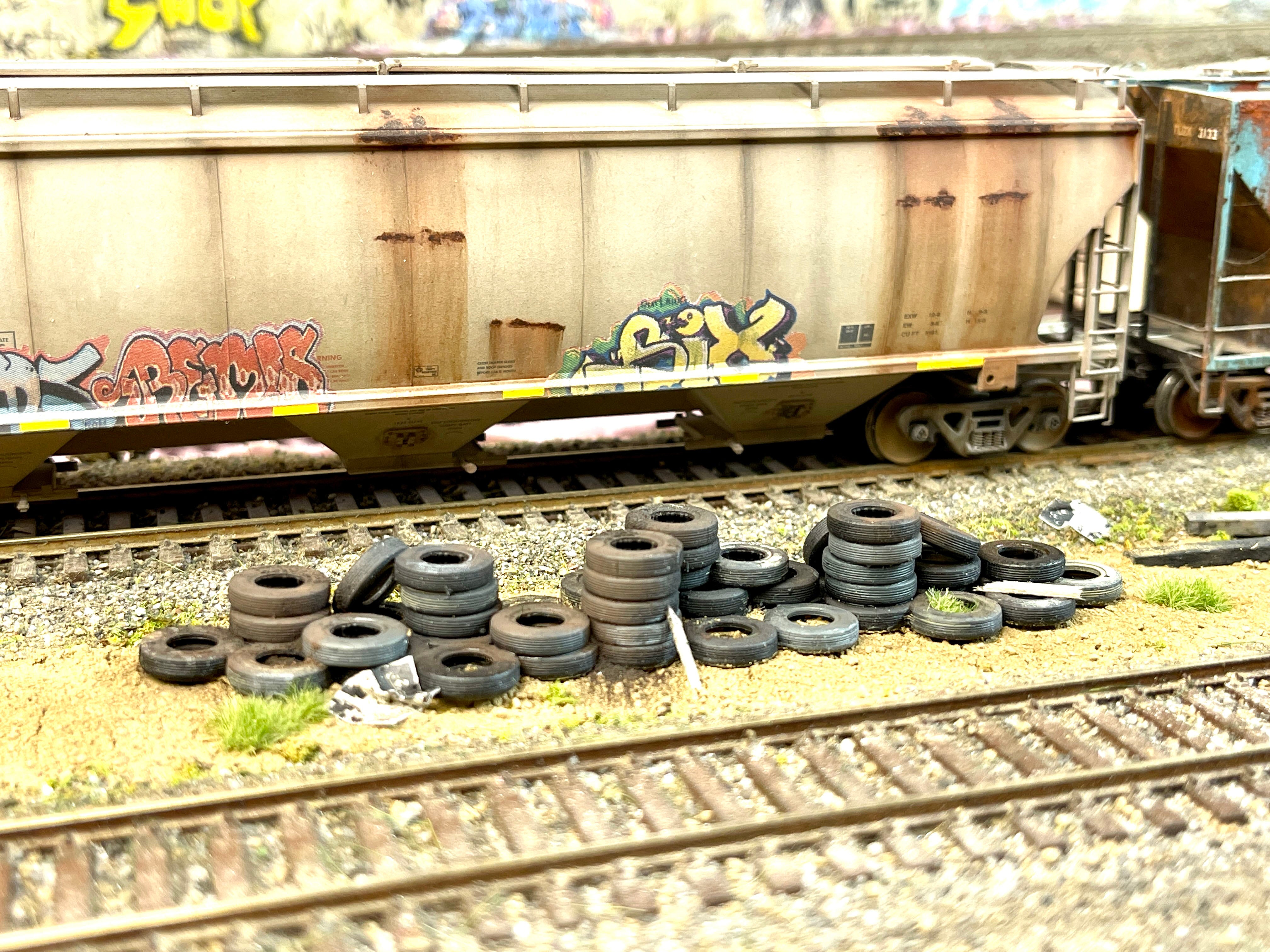 Long Tire Pile  - Resin Detail Part HO Scale