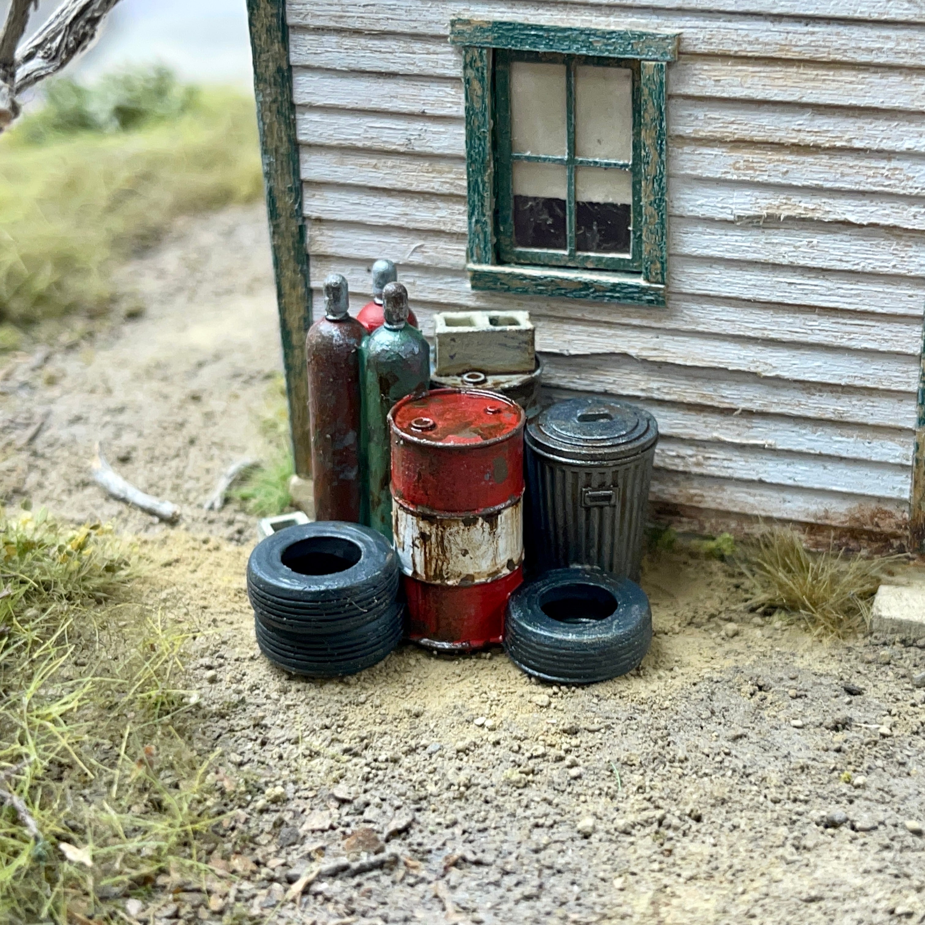 Drum & Tires Assortment A-  Resin Detail Part O Scale