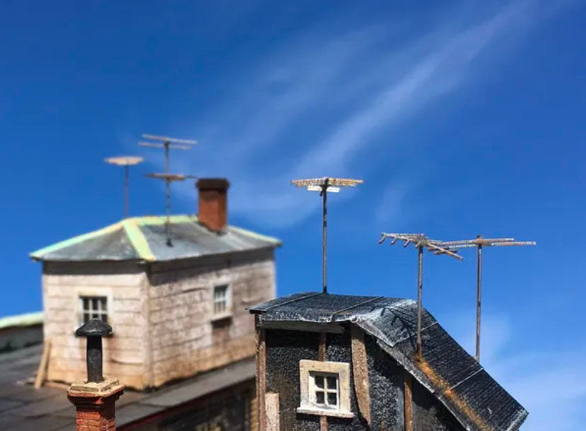 TV Antennas/O SCALE