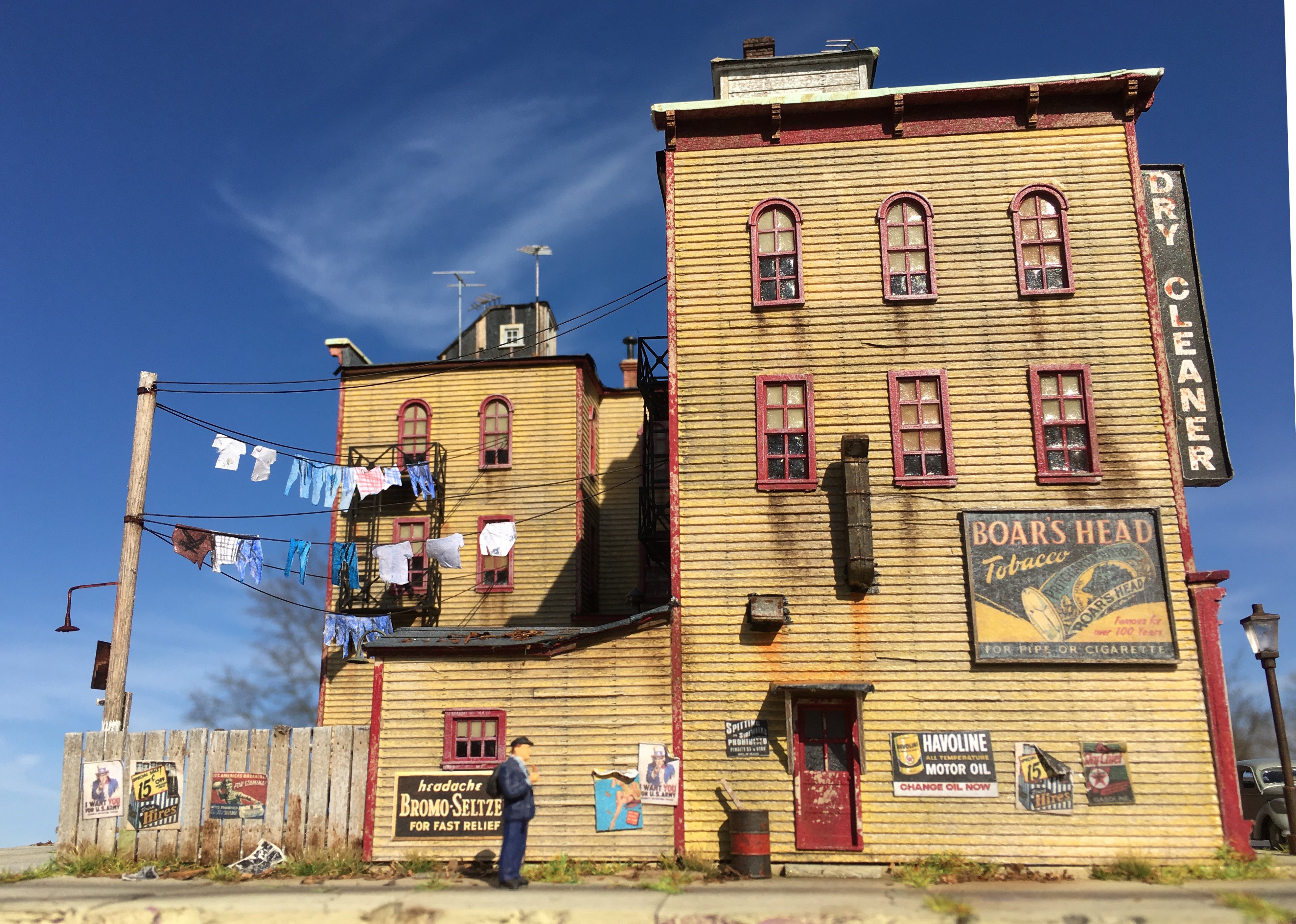 WACHTER APARTMENTS - HO SCALE KIT