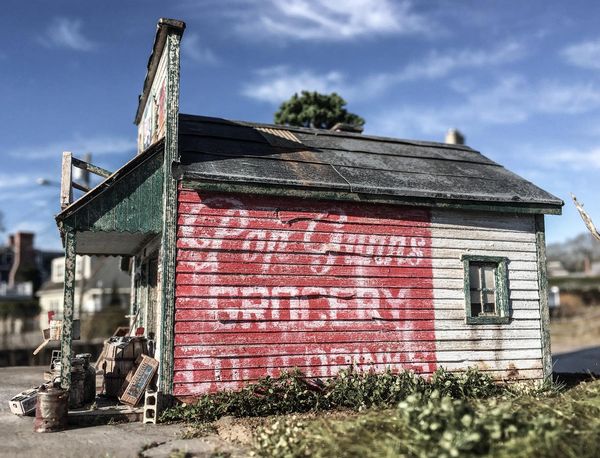 Pop Gunn's Grocery Store- O Scale Kit