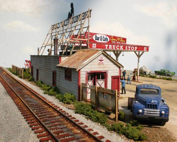 Mud Flap Cafe & Truckstop - HO Scale Kit