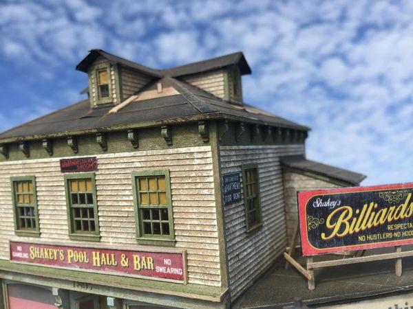 Shakey's Pool Hall - HO Scale Kit