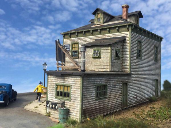 Shakey's Pool Hall - HO Scale Kit