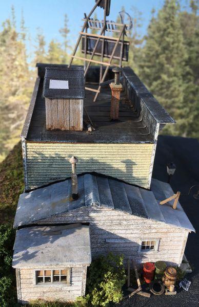 Lamont Photo & Film - HO Scale Kit