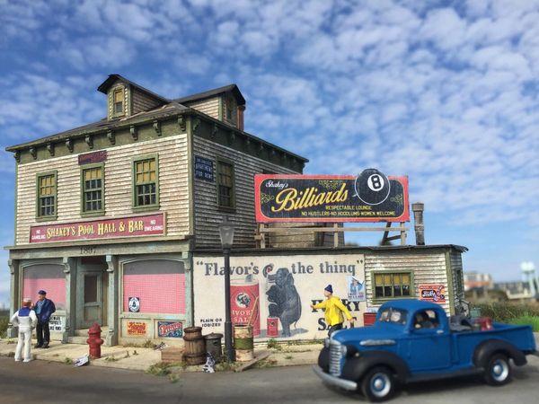 Shakey's Pool Hall - HO Scale Kit